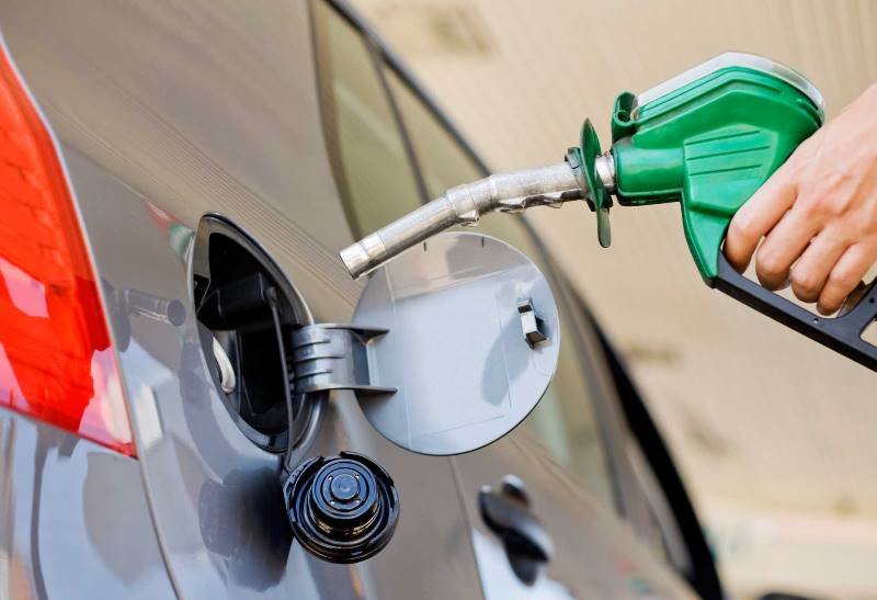 ministerio-de-economia-anuncia-reduccion-en-el-precio-de-los-combustibles-a-nivel-nacional